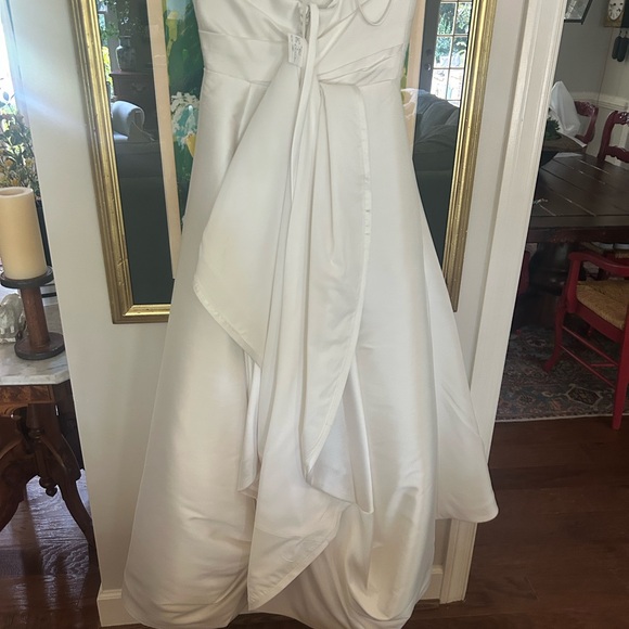 Elegant White Strapless Dress - Picture 4 of 12